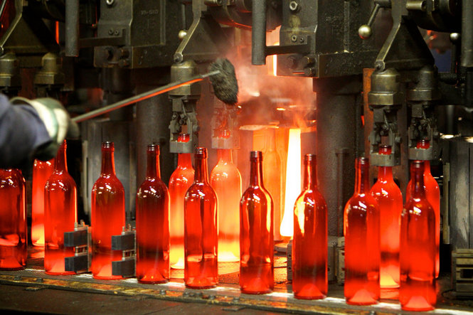 glass bottles making